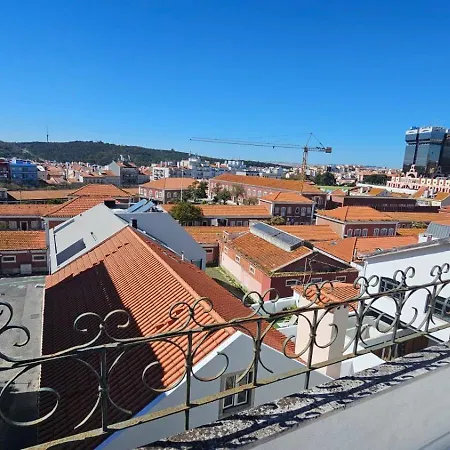 Garden - By Grupo Alojamentos منزل للإقامة Lisboa